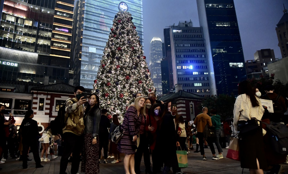 康文署提醒市民文明慶祝平安夜：亂拋垃圾罰3000