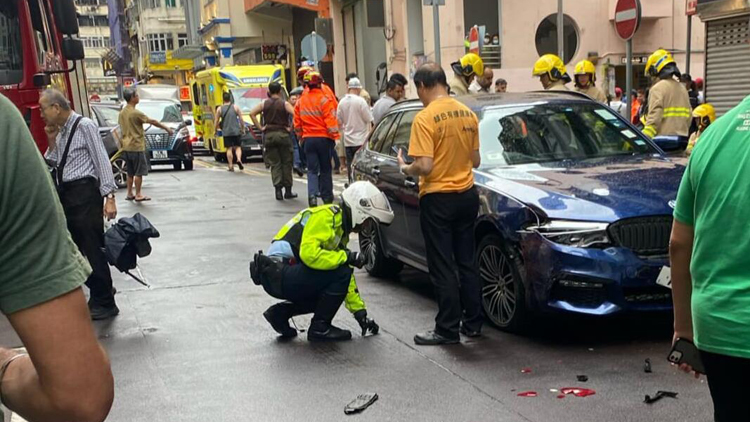 油麻地私家車失控 3途人受傷送院