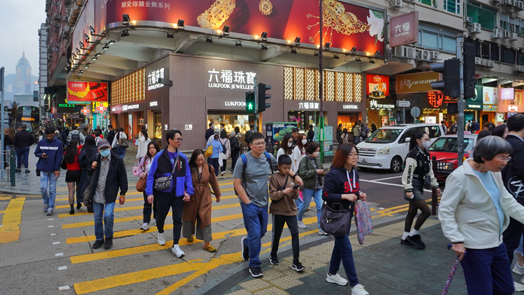 吳永嘉：歡迎提高內(nèi)地訪港旅客購物免稅額 助提振本港經(jīng)濟(jì)